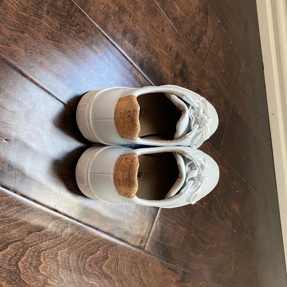 Pozu Vegan Leather Sneakers - Picture 3 of 5